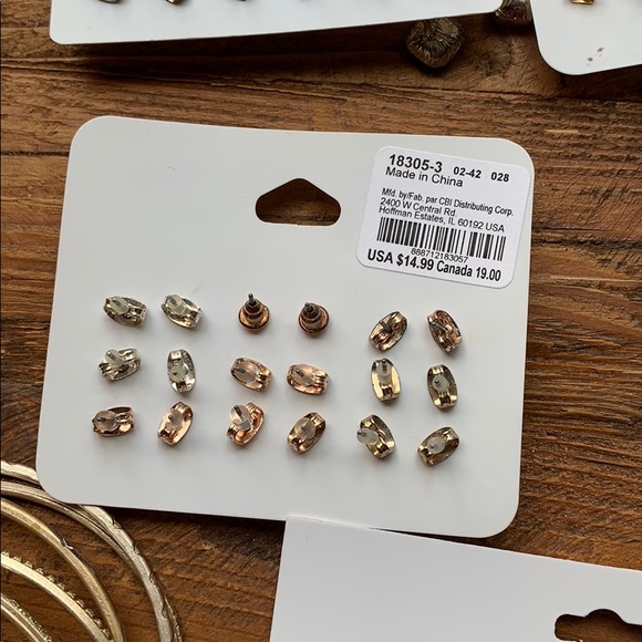 Large Bundle Costume Jewelry Earrings, Bangles - Picture 10 of 11